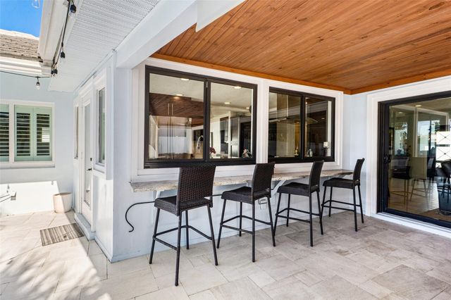 4421 NE 31st Avenue, Lighthouse Point, FL 33064