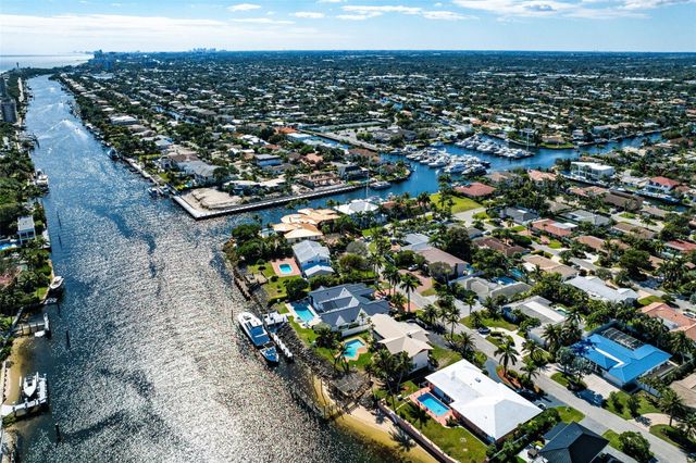 4421 NE 31st Avenue, Lighthouse Point, FL 33064