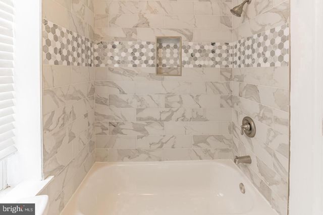 1912 FONTAIN ST, Philadelphia, PA 19121