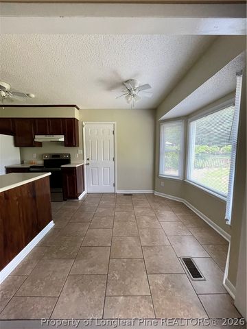 6717 Sandfield Court, Fayetteville, NC 28304