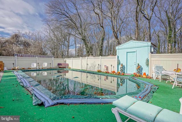 617 ELM AVE, Woodbury Heights, NJ 08097