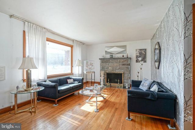 617 ELM AVE, Woodbury Heights, NJ 08097