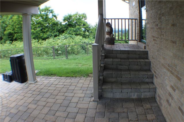 508 Beckman Dr, Mckeesport, PA 15132