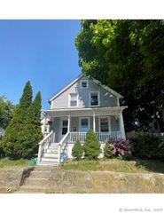 165 Connecticut Avenue, New London, CT 06320