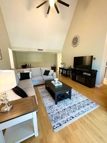 1100 Salem Street 36, Lynnfield, MA 01940