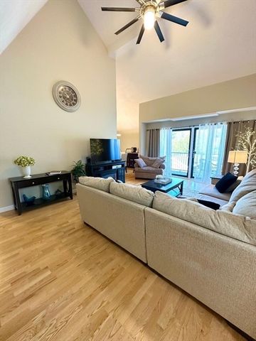 1100 Salem Street 36, Lynnfield, MA 01940