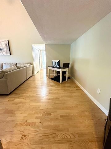 1100 Salem Street 36, Lynnfield, MA 01940