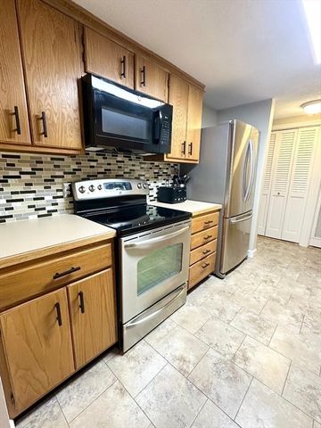 1100 Salem Street 36, Lynnfield, MA 01940