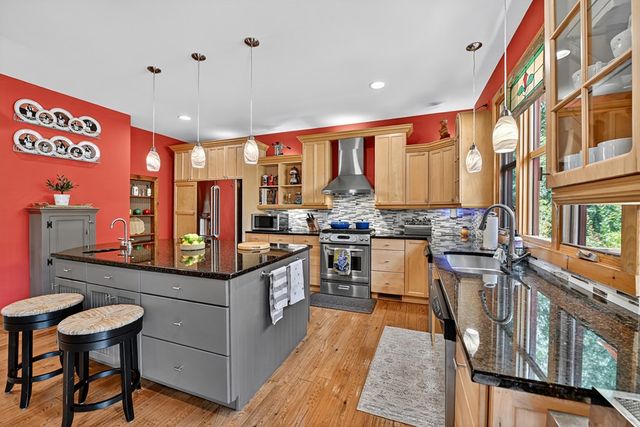 588 Blackberry Drive, Mineral Bluff, GA 30559