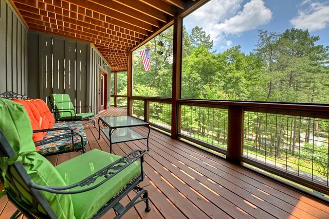 588 Blackberry Drive, Mineral Bluff, GA 30559