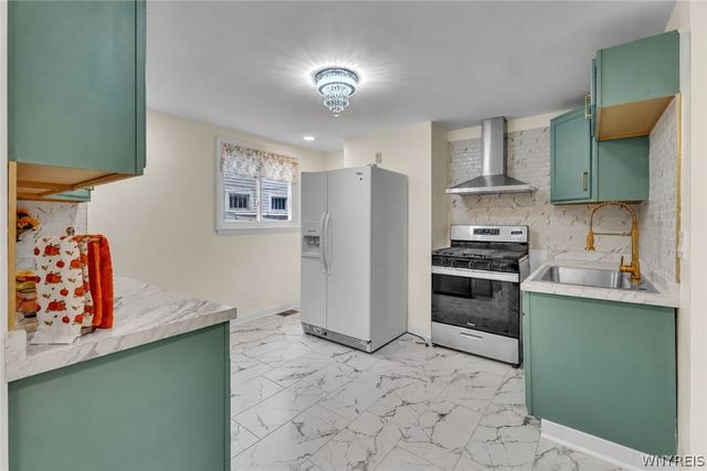 50 Elmwood Park North, Tonawanda, NY 14150