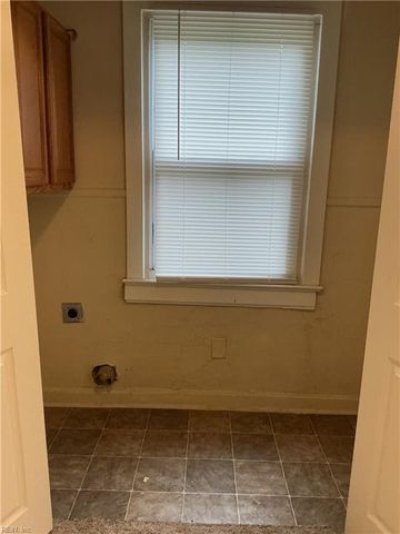 300 Beechwood AVE, Norfolk, VA 23505