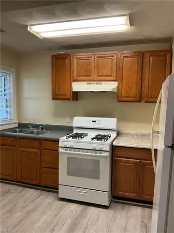 300 Beechwood AVE, Norfolk, VA 23505