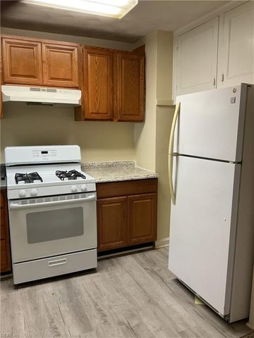 300 Beechwood AVE, Norfolk, VA 23505