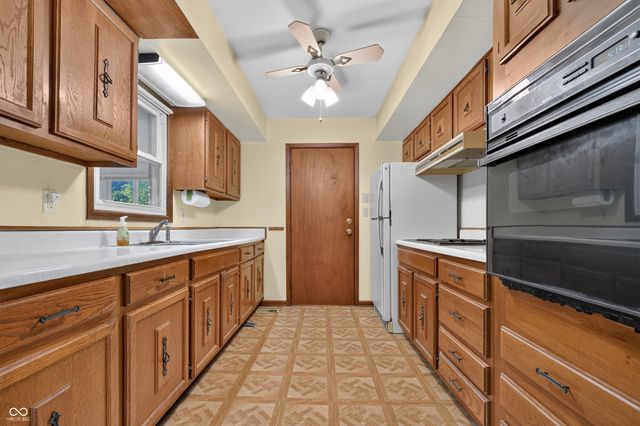 18055 Deshane Avenue, Noblesville, IN 46060