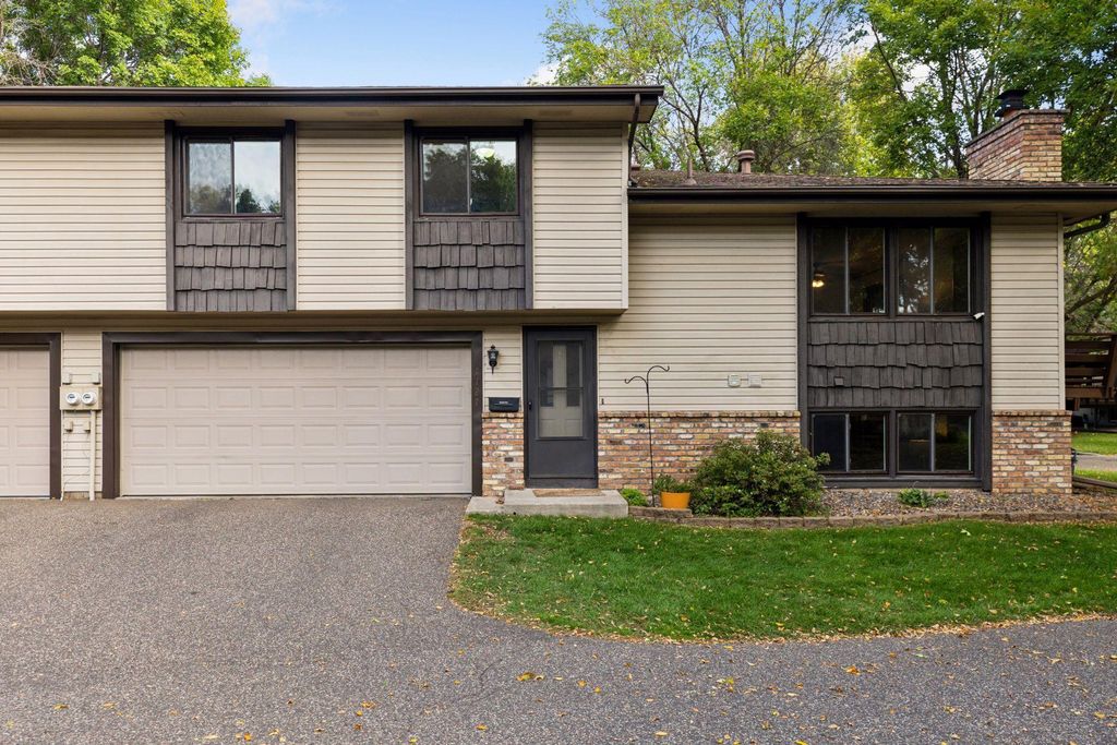 7727 York Lane N, Brooklyn Park, MN 55443
