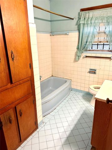 6211 Simsdale Street, Houston, TX 77087