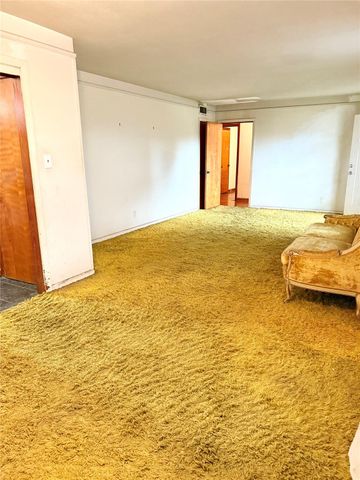 6211 Simsdale Street, Houston, TX 77087