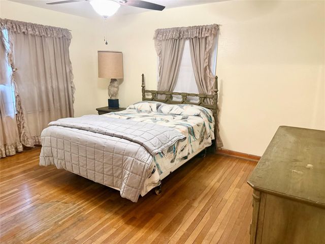 6211 Simsdale Street, Houston, TX 77087