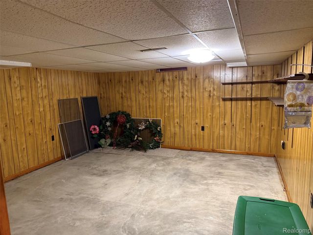 448 Ashley Drive, Grand Blanc, MI 48439