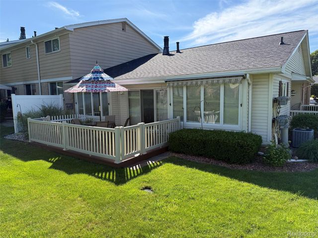448 Ashley Drive, Grand Blanc, MI 48439