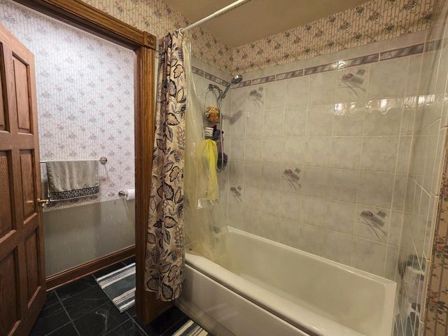 1000 Apache COURT, Fort Atkinson, WI 53538