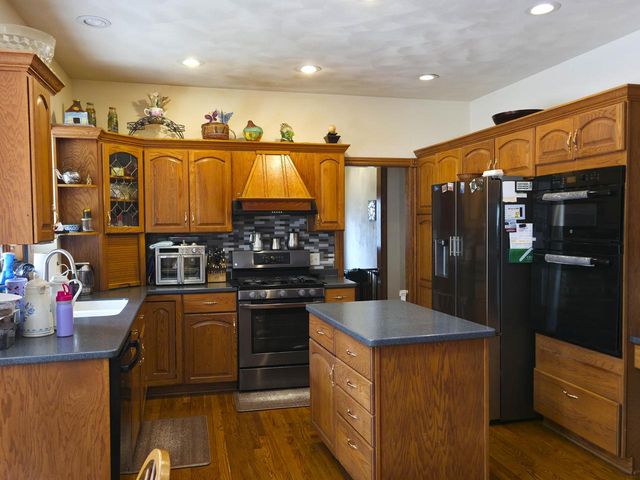 1000 Apache COURT, Fort Atkinson, WI 53538
