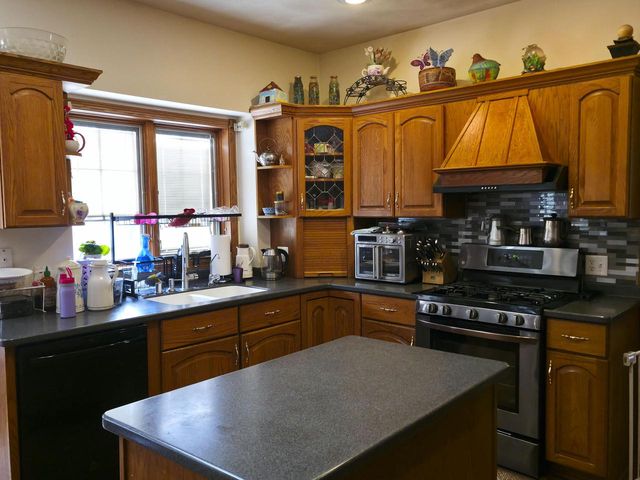 1000 Apache COURT, Fort Atkinson, WI 53538