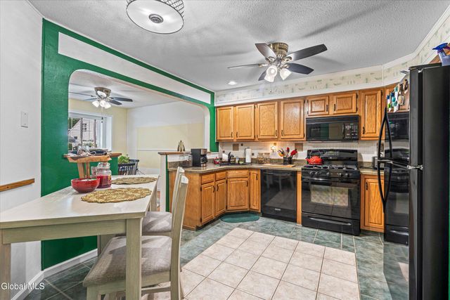 28 Cedar Court, Queensbury, NY 12804