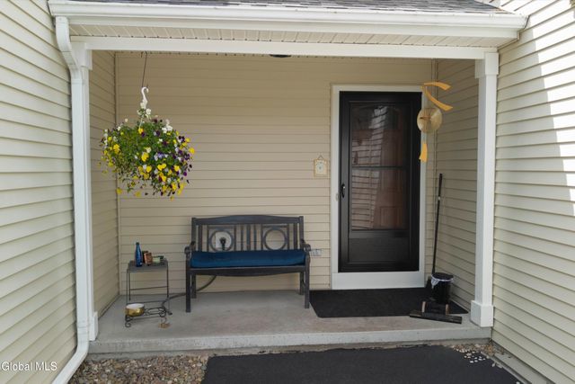 28 Cedar Court, Queensbury, NY 12804