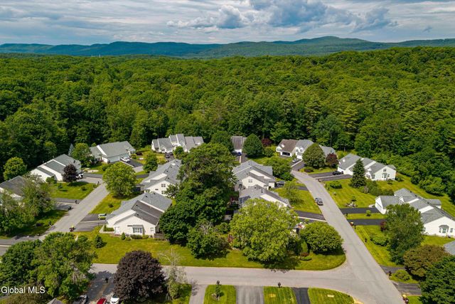 28 Cedar Court, Queensbury, NY 12804
