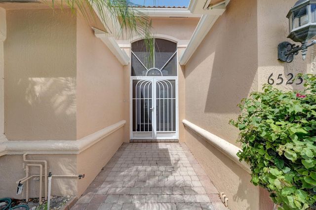 6523 Via Trento, Delray Beach, FL 33446