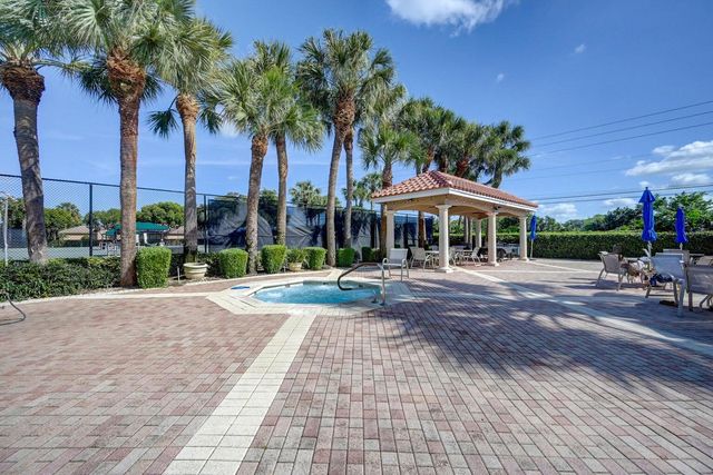 6523 Via Trento, Delray Beach, FL 33446
