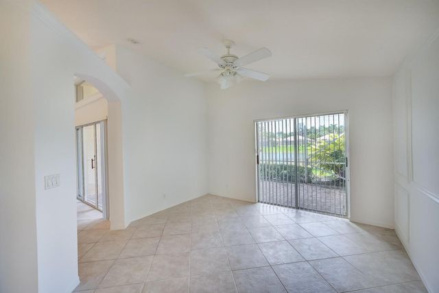 6523 Via Trento, Delray Beach, FL 33446