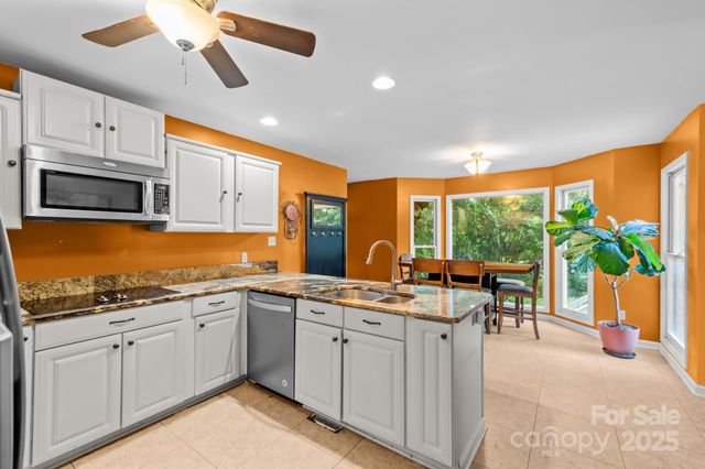 1378 Shadowfax Wynd None, Hickory, NC 28602
