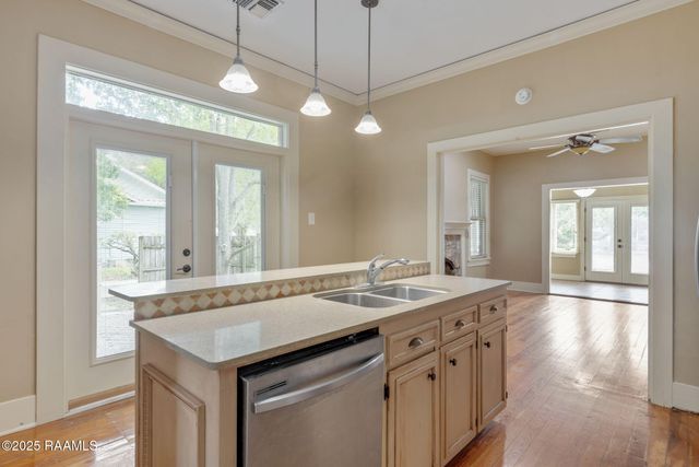 109 N Henry Street, Abbeville, LA 70510