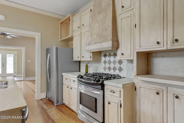 109 N Henry Street, Abbeville, LA 70510