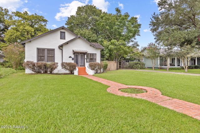 109 N Henry Street, Abbeville, LA 70510