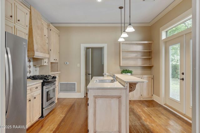 109 N Henry Street, Abbeville, LA 70510