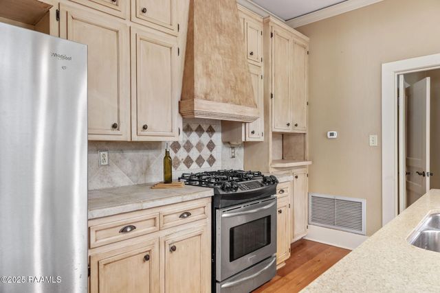 109 N Henry Street, Abbeville, LA 70510