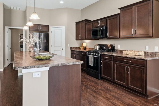 1804 Cymbeline Court, Fort Wayne, IN 46818