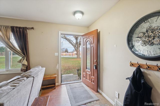 851 Academy Road, Holly Township, MI 48442