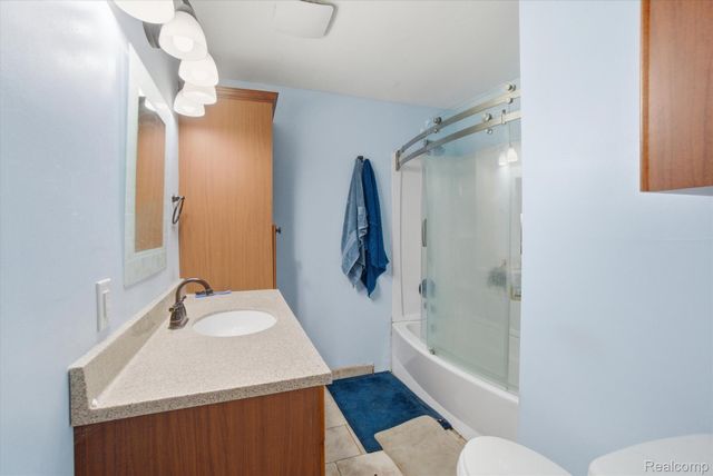 851 Academy Road, Holly Township, MI 48442