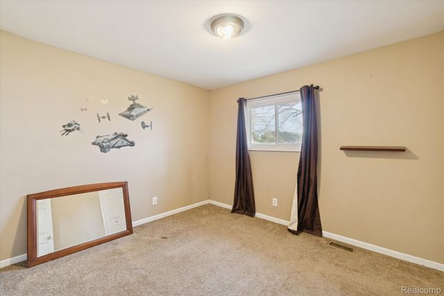 851 Academy Road, Holly Township, MI 48442