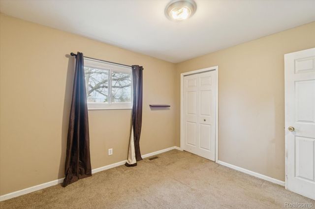 851 Academy Road, Holly Township, MI 48442