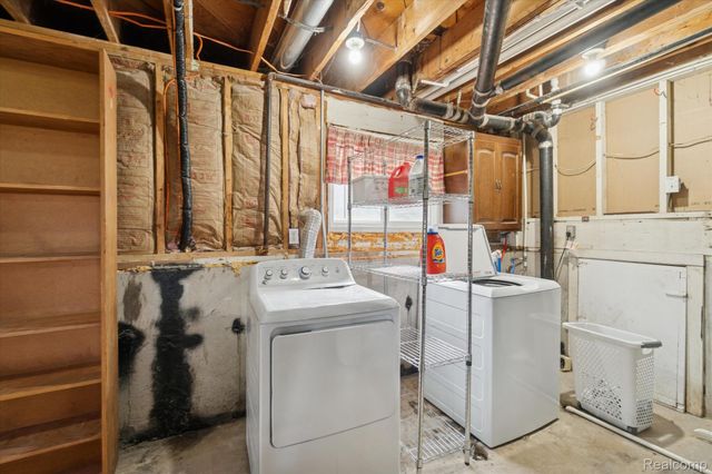 851 Academy Road, Holly Township, MI 48442