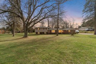 851 Academy Road, Holly Township, MI 48442