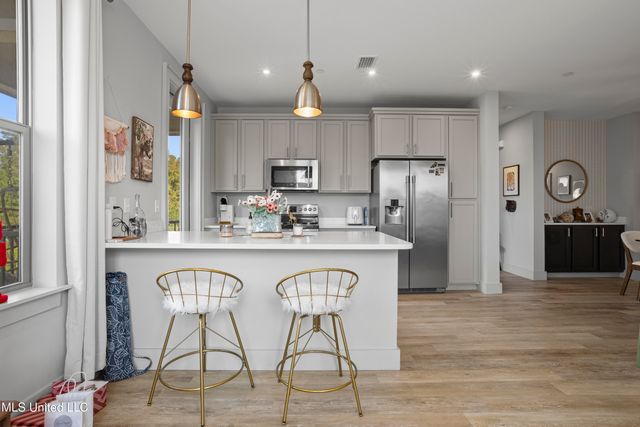 2501 Bienville Boulevard, 531, Ocean Springs, MS 39564