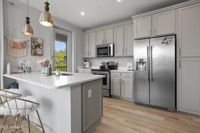 2501 Bienville Boulevard, 531, Ocean Springs, MS 39564