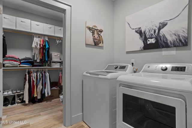 2501 Bienville Boulevard, 531, Ocean Springs, MS 39564